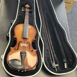 Scherl and Roth R101E4 2015 4/4 Student Violin with Case and Bow