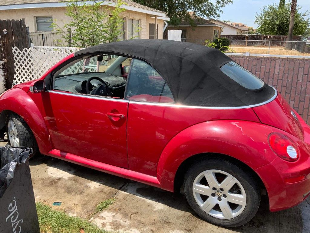 2007 Volkswagen Beetle Convertible FULL PART OUT for Sale in San