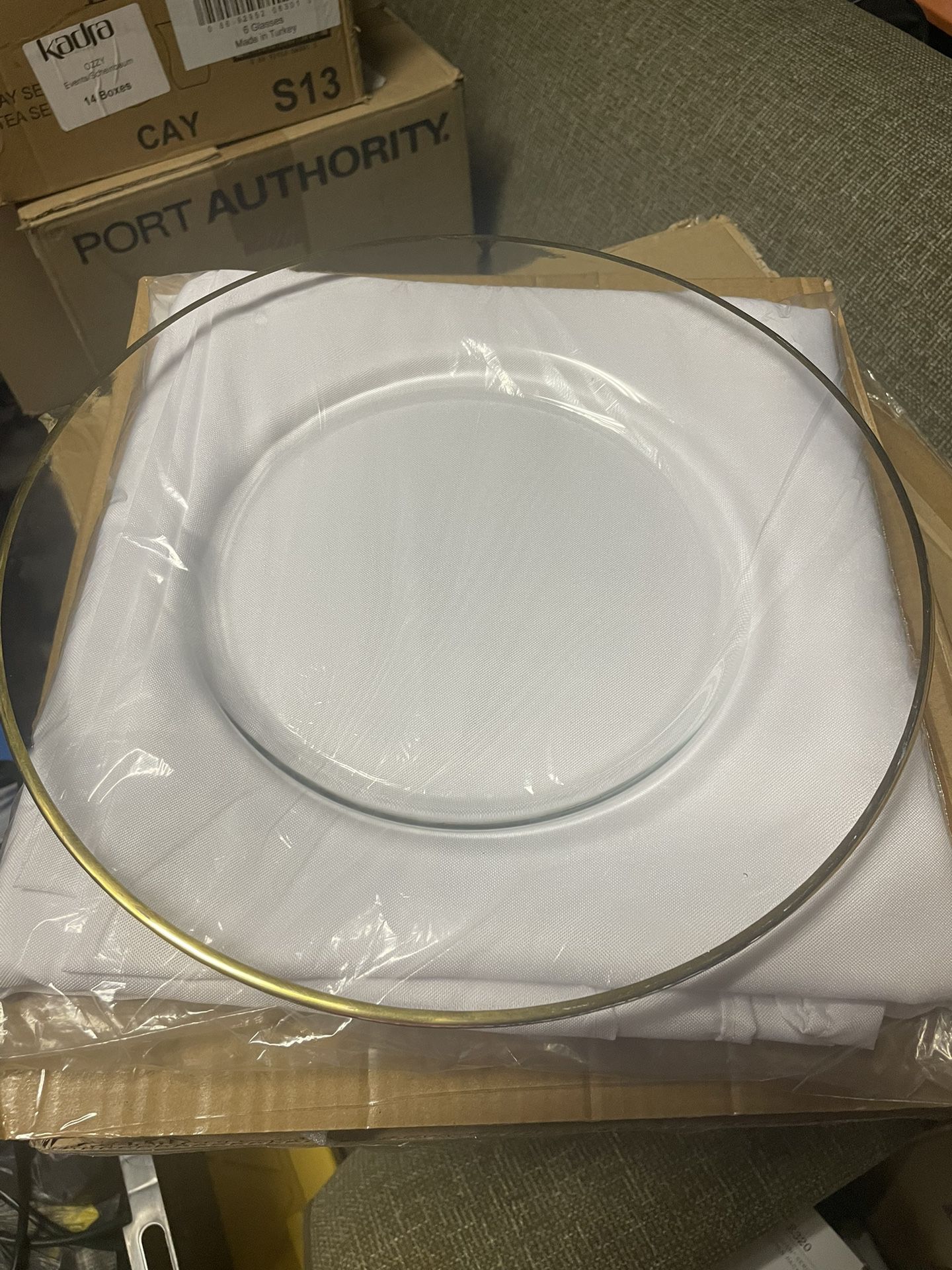  Clear Glass Charger 13 Inch Dinner Plate With Metallic Rim - Set of 4 - Gold 