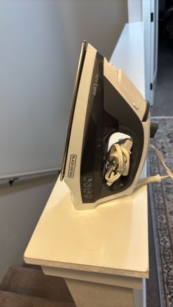 Black+Decker Iron