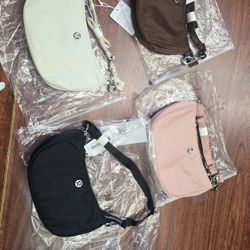Lululemon Sidebag Mini $35