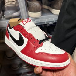 Jordan 1 Low Chicago Size 9
