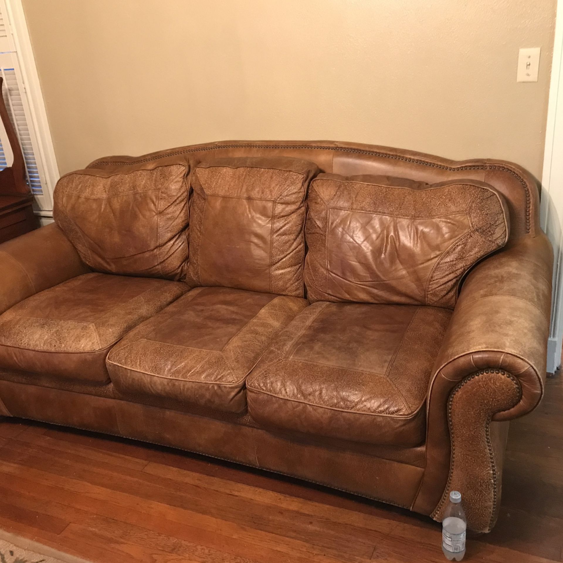 Leather Couch And 2 Chairs