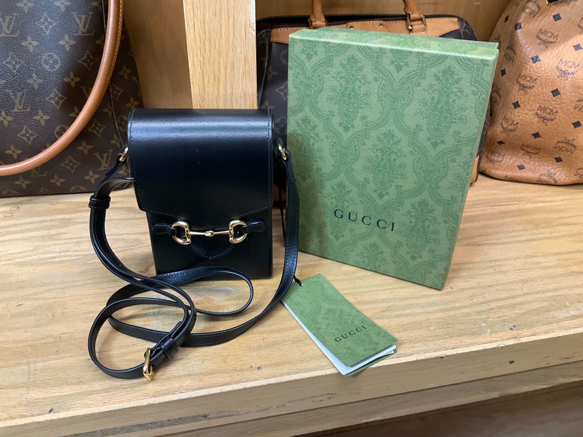 BLACK GUCCI