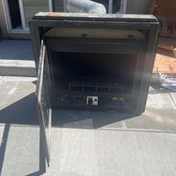 Fire Place Gas Powered Barely Used