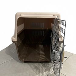 Small-Medium Dog Kennel (Barely Used)