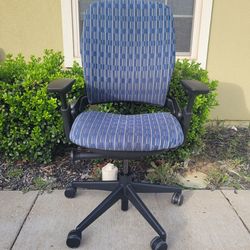 Steelcase leap V2 office chair