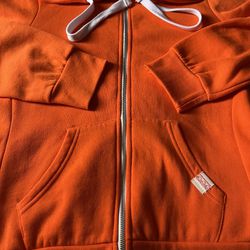 Woman’s Orange  Sweatsuit/XL/20.00 for pick up 