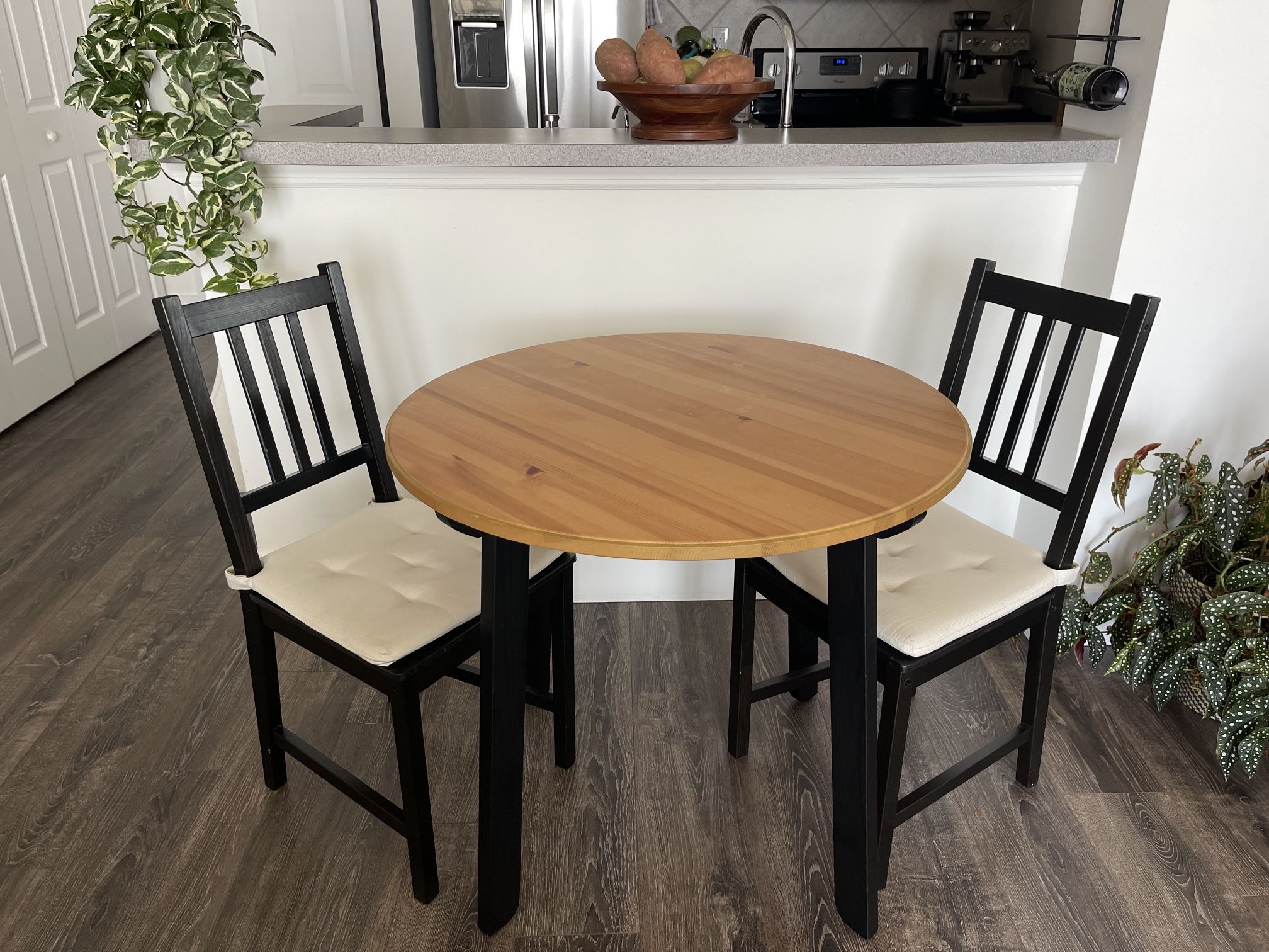 Dining table sets 