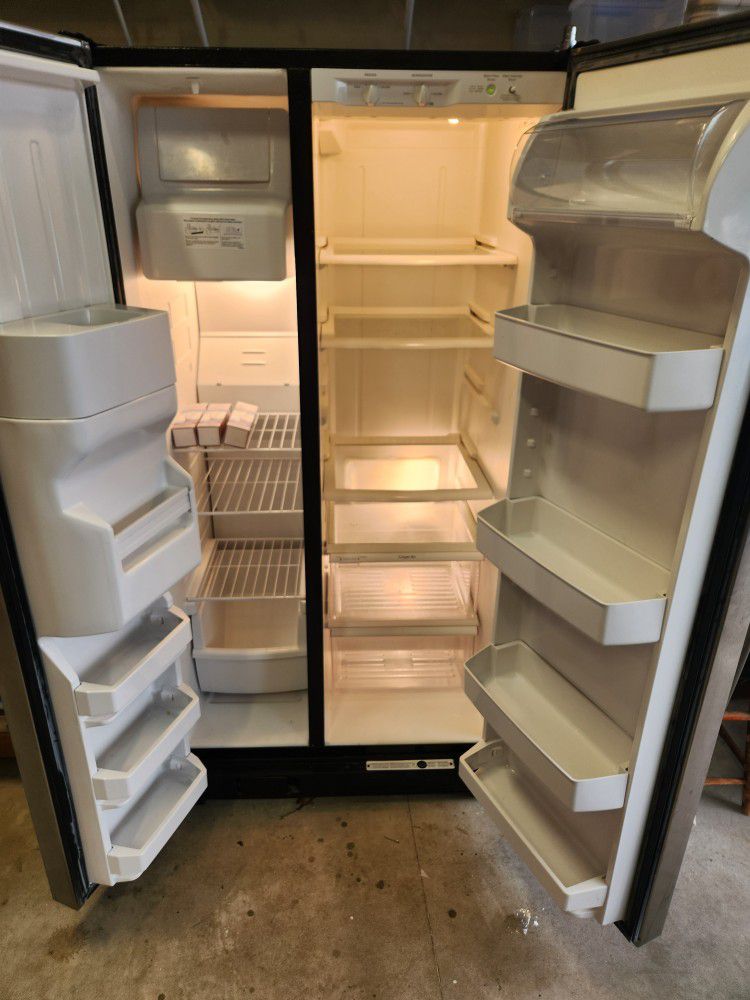 French Door Refrigerator Freezer