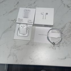 AirPods Gen 2
