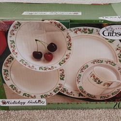 Gibson Holiday Gold 20 Piece Dinnerware Set New