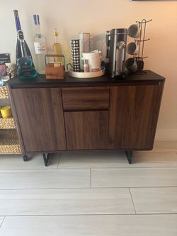 Kitchen Cabinet/ Nook