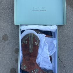 Stylish Gianni Bini cowboy boots in original box.