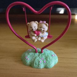 Vintage Russ Swinging Sweet hearts New Condition 