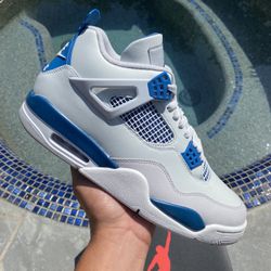 Jordan 4 “Military Blue”