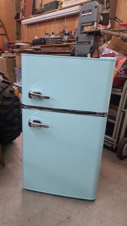 Mini Fridge