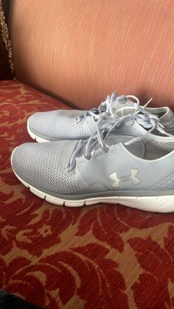 Under Armour,Men shoes,size 10.5,light gray color.