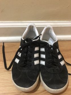 Kids adidas size 1