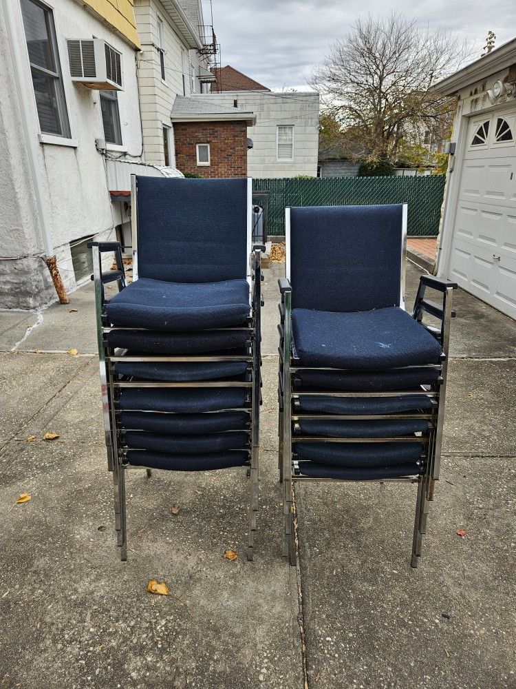 13 Stackable Chairs With Arms