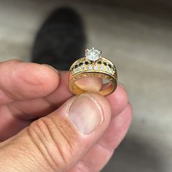 Gold Diamond Ring. 