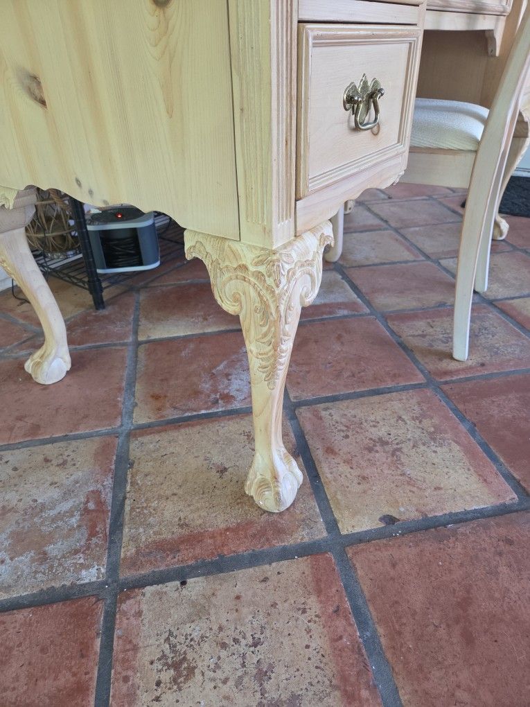 Beautiful natural wood desk.