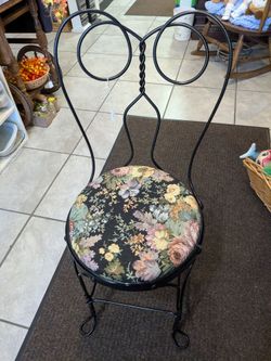 Vanity chair