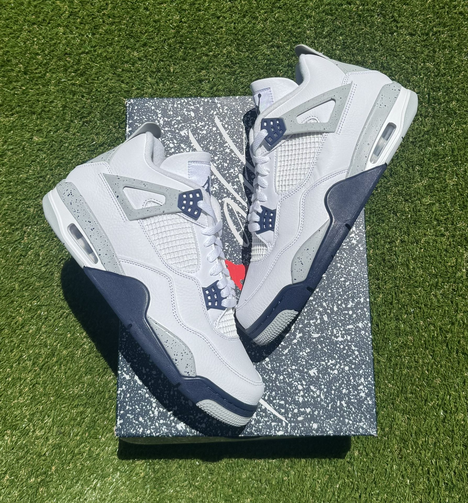 Air Jordan Retro 4 Midnight Navy