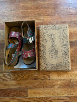 Fuschia Floral Slingback Size 40 Goby Woman’s Sandals