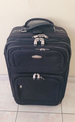 Ricardo carry-on luggage