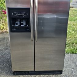 Maytag Fridge Size 36w 30d 69h) I Can Help You With Free Delivery Within 10 Miles Distance 