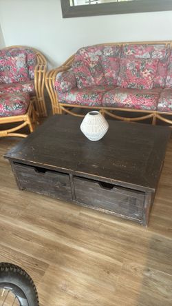 RESTORATION HARDWARE COFFEE TABLE