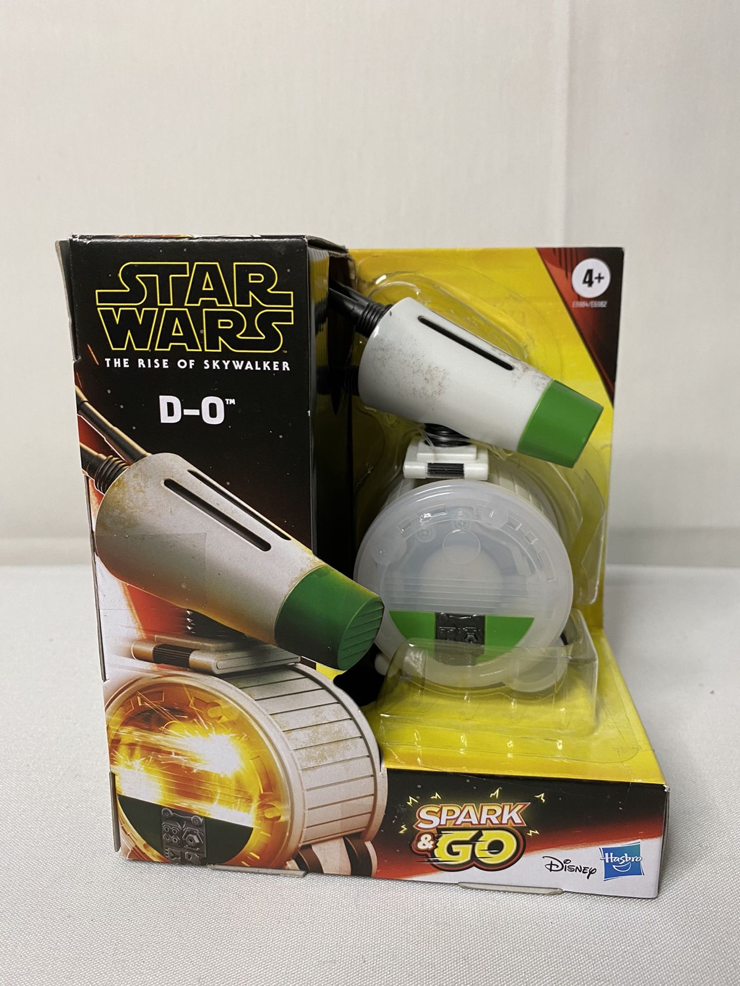 Star Wars D-O spark and go