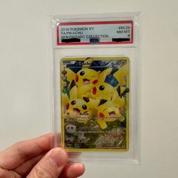 Pikachu RC29 Radiant Collection - PSA 8 