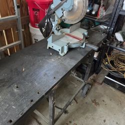 Electric table 