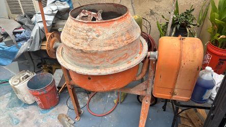 Cement mixer
