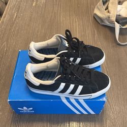 Adidas Skateboarding Campus Vulc Black/White Size 8 1/2 for Sale in West  Hollywood, CA - OfferUp