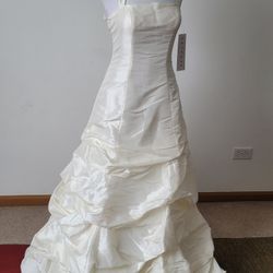 wedding dress 