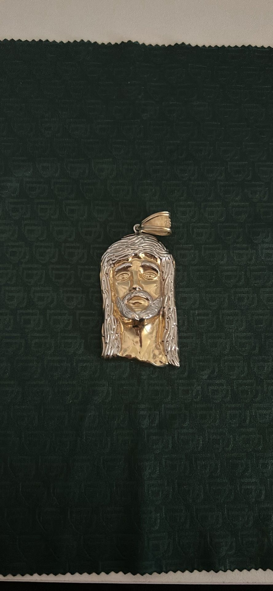 10k Jesús Pendent