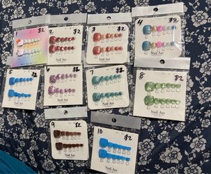 Small press on toe nails
