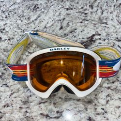 Oakley Ski Snowboard Goggles White with Orange Lens & adjustable head strap