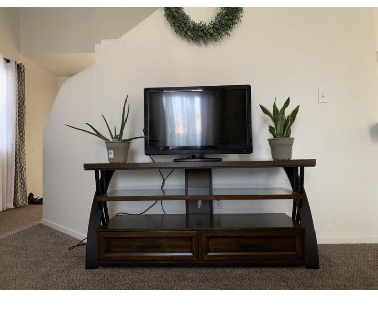 Tv console