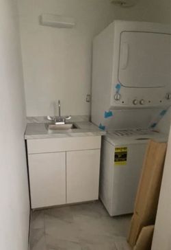 General Electric washer in dryer accepting offers