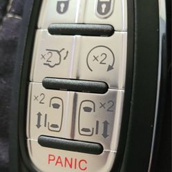 Wireless Key FobCompatible with 2017-2020 Pacifica

Compatible with 2020 Voyager