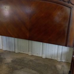 Beautiful Queen Bedroom Set By Ashley Northshore 