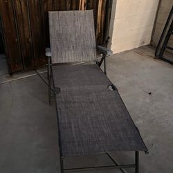 Folding Patio Lounge Chair