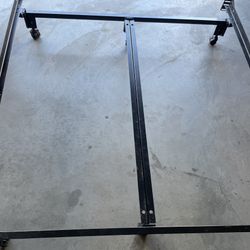 6 wheels queen Mattress metal frame