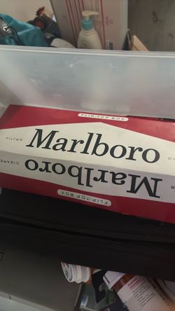 Marlboro red