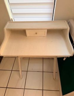 White Wood Writing Desk with Drawer
