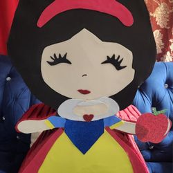Snow White Pinata